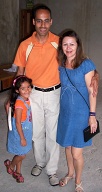 Elcio com esposa Claudia e filha Leticia./ Elcio with wife Claudia and daughter Leticia.