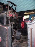Interior of train engine./ Cabine de trem.