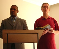 Ron Jackson preaching in SJC, Randal translating. / Ron pregando em SJC, Randal traduzindo.